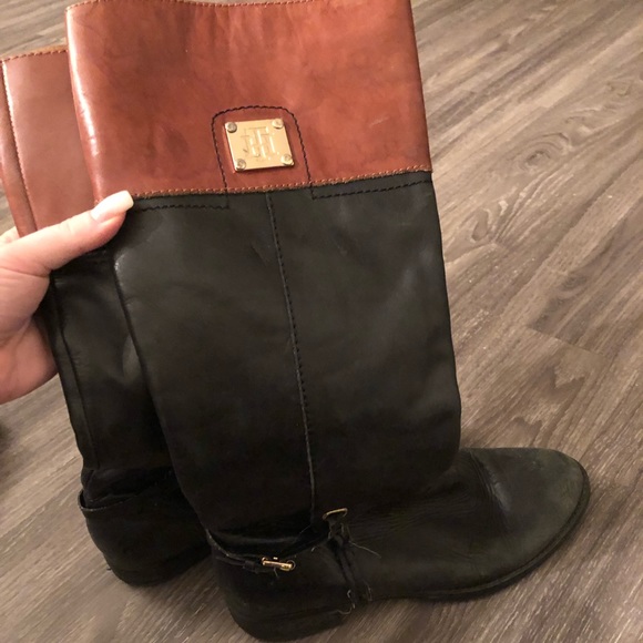 Tommy Hilfiger Boots 7 - Picture 3 of 3